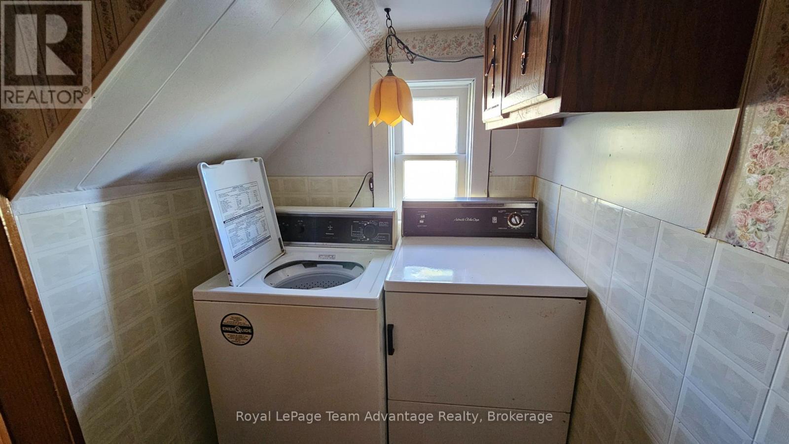 












77 LAKESHORE ROAD

,
McKellar,




Ontario
P0G1C0

