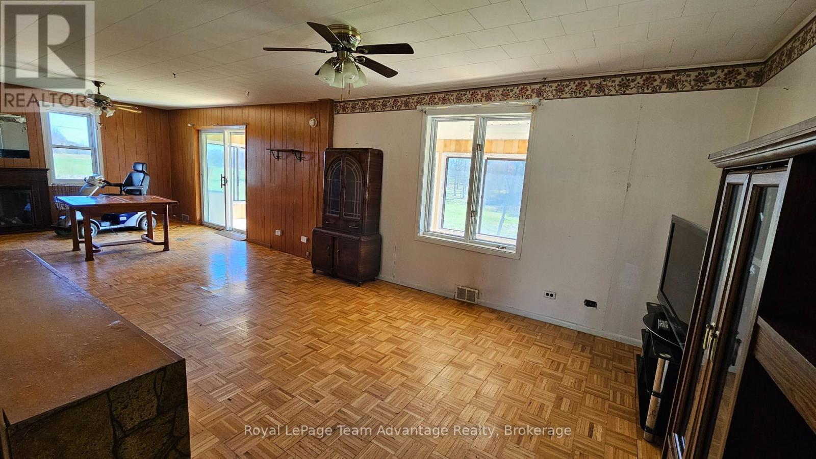












77 LAKESHORE ROAD

,
McKellar,




Ontario
P0G1C0


