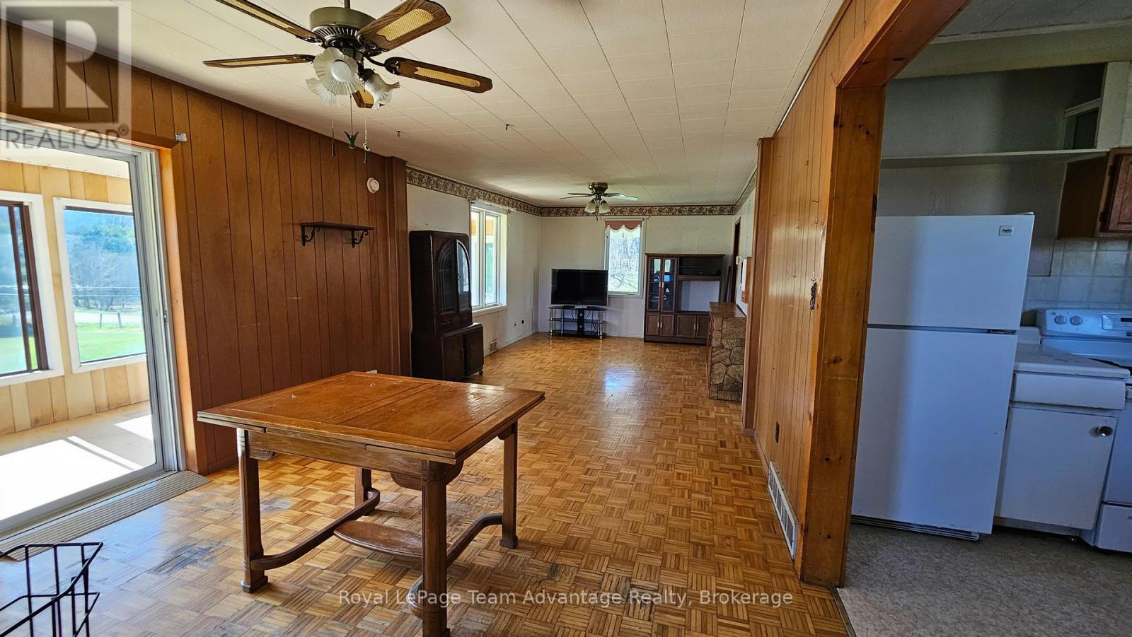 












77 LAKESHORE ROAD

,
McKellar,




Ontario
P0G1C0

