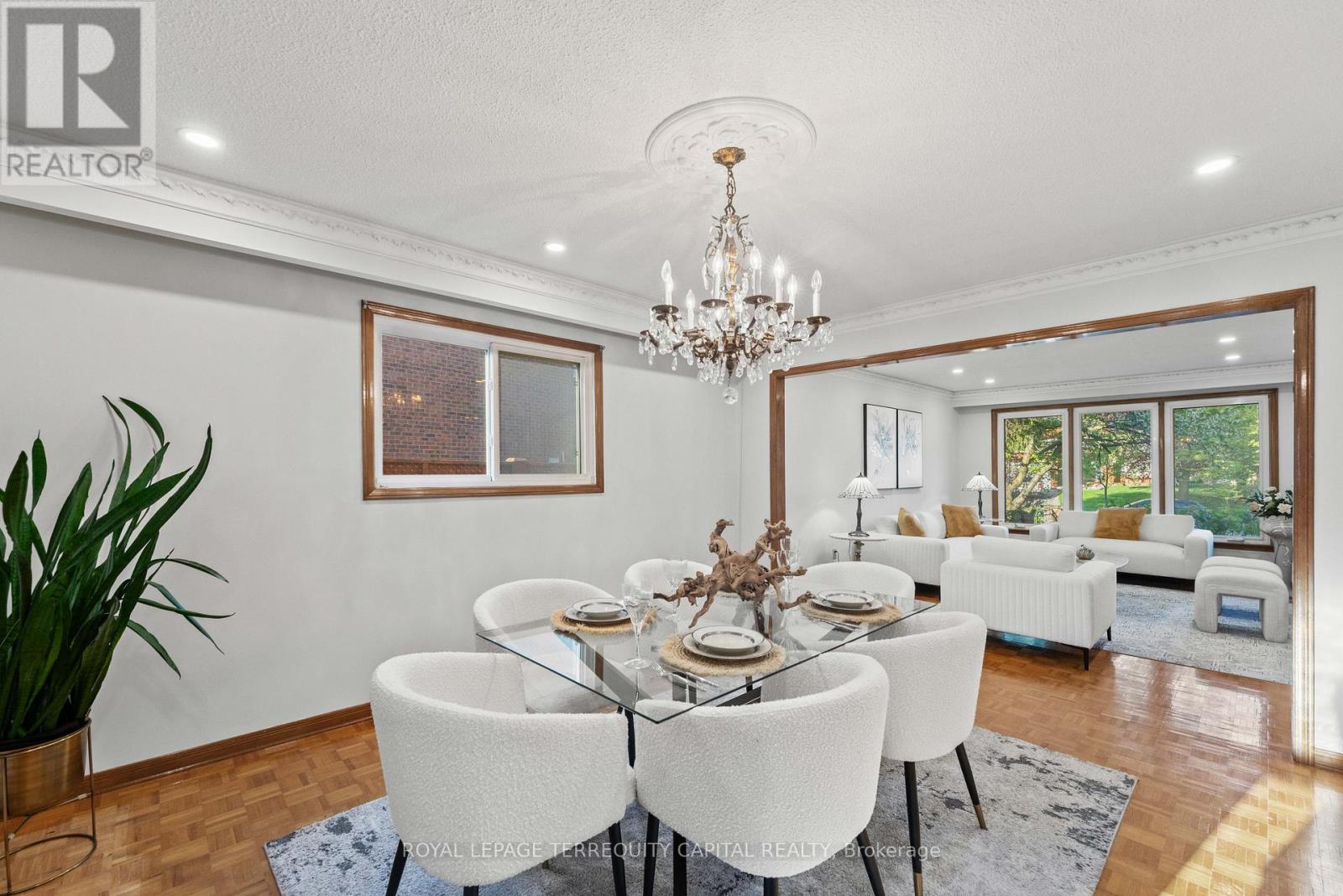 












136 VILLA PARK DRIVE

,
Vaughan,




Ontario
L4L3G7

