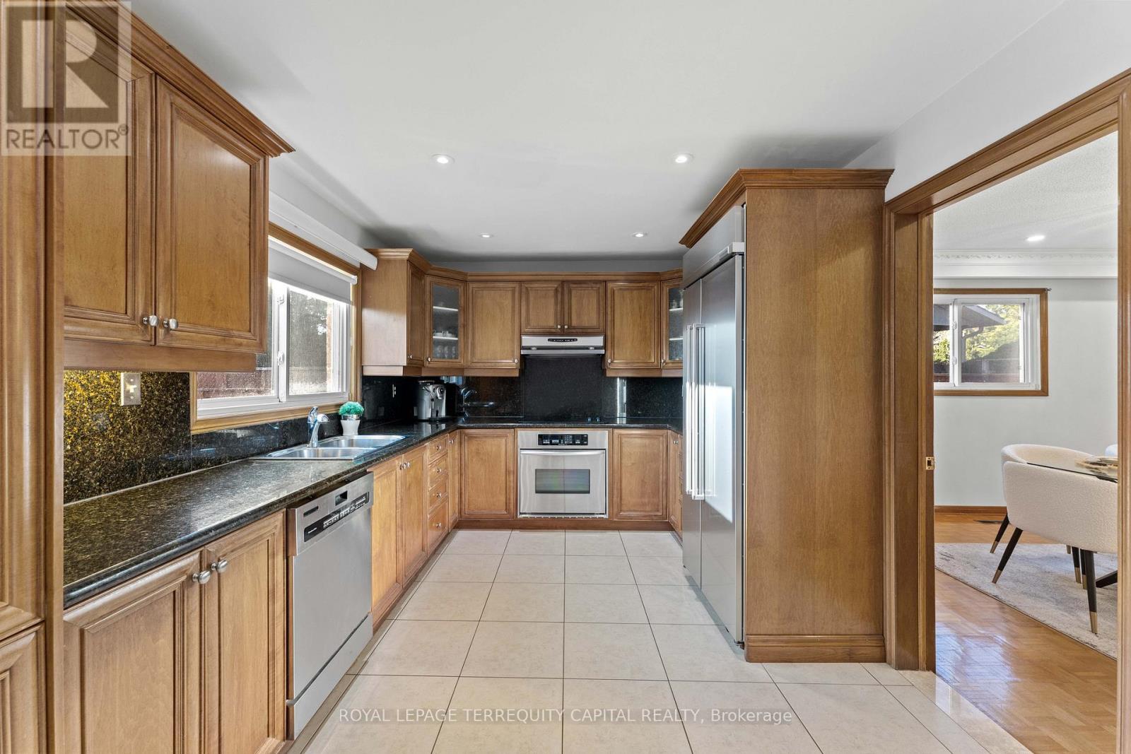 












136 VILLA PARK DRIVE

,
Vaughan,




Ontario
L4L3G7

