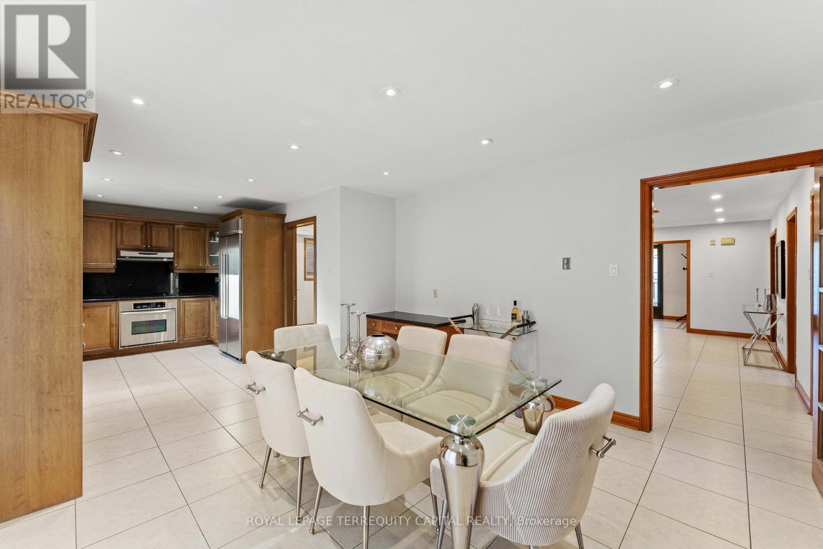 












136 VILLA PARK DRIVE

,
Vaughan,




Ontario
L4L3G7

