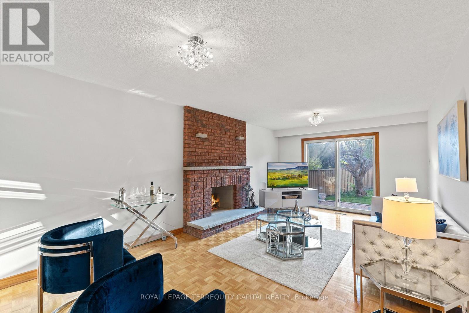 












136 VILLA PARK DRIVE

,
Vaughan,




Ontario
L4L3G7

