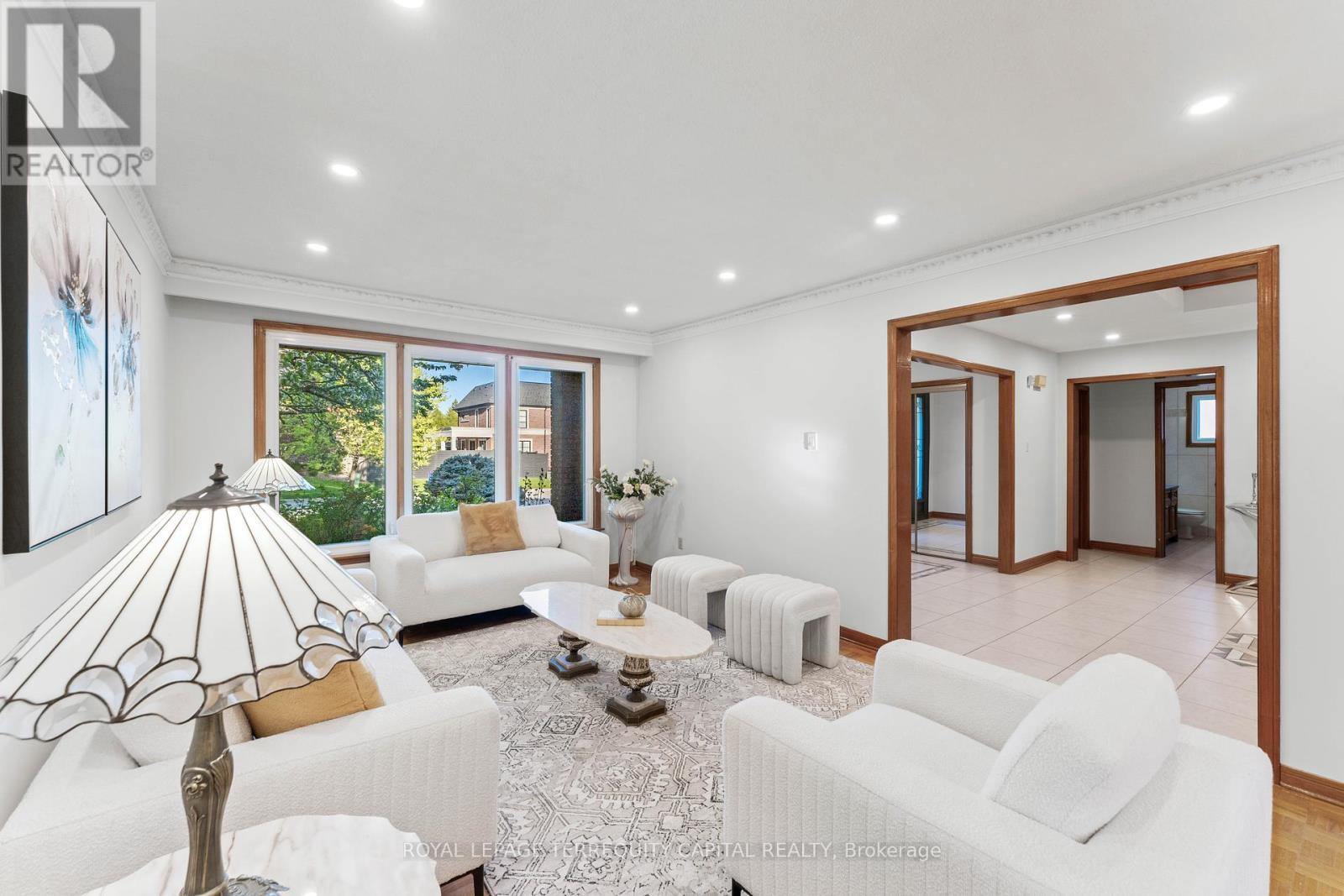 












136 VILLA PARK DRIVE

,
Vaughan,




Ontario
L4L3G7

