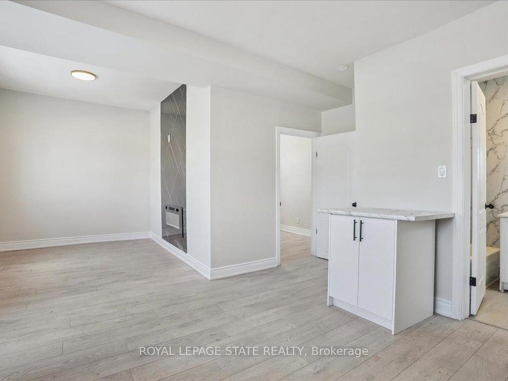 









510


Britannia

Avenue,
Hamilton,




ON
L8H 1Z6

