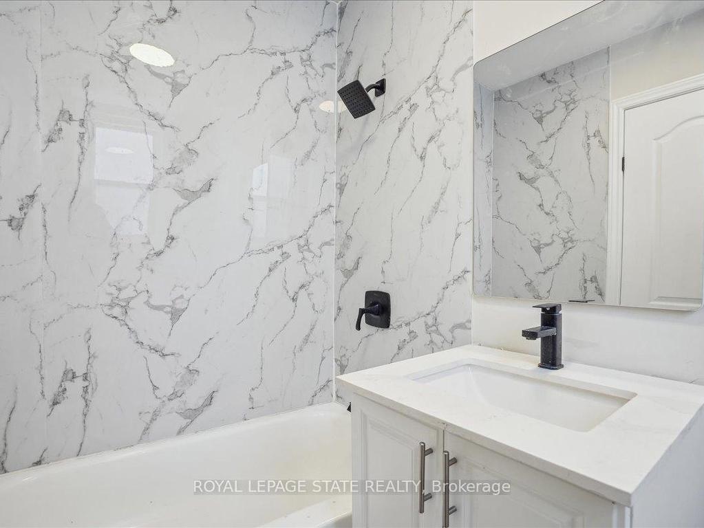









510


Britannia

Avenue,
Hamilton,




ON
L8H 1Z6

