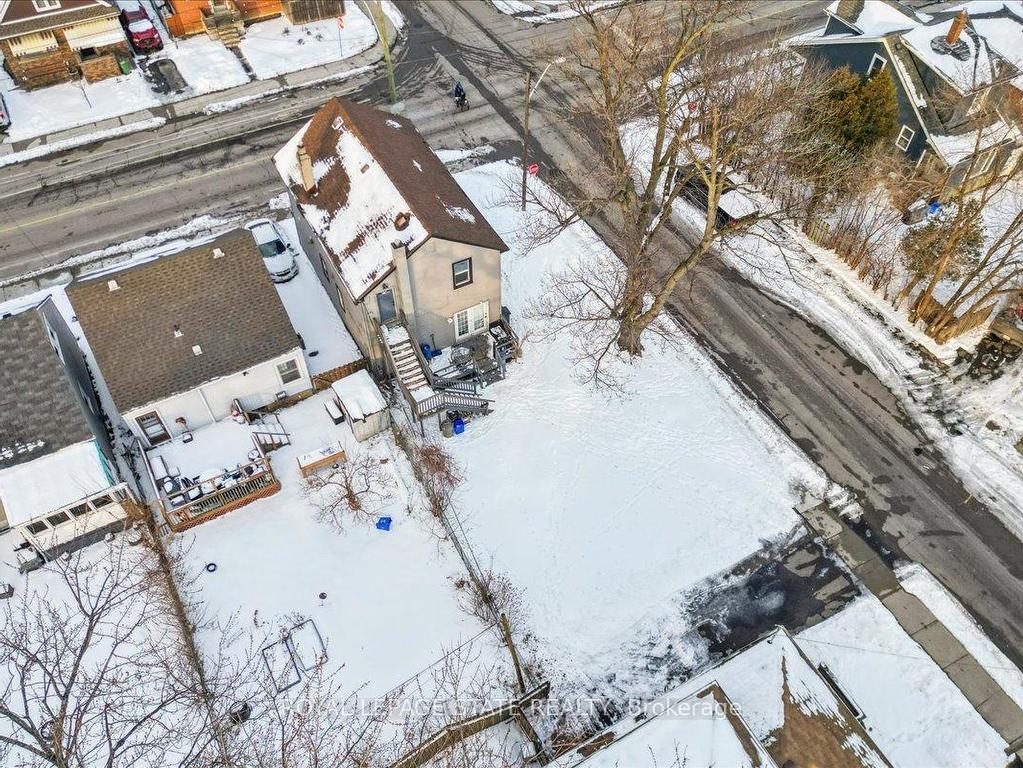 









510


Britannia

Avenue,
Hamilton,




ON
L8H 1Z6

