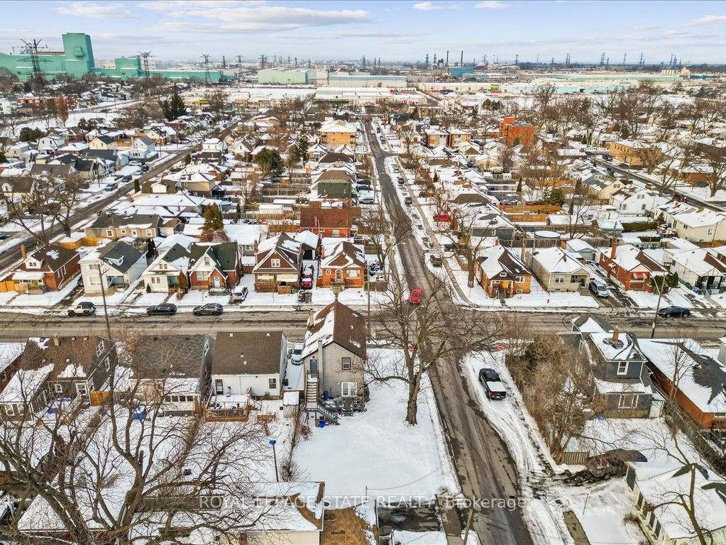









510


Britannia

Avenue,
Hamilton,




ON
L8H 1Z6

