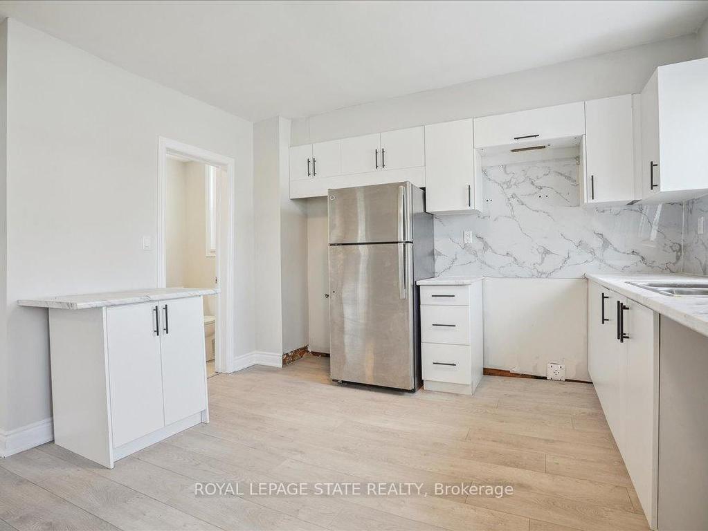 









510


Britannia

Avenue,
Hamilton,




ON
L8H 1Z6

