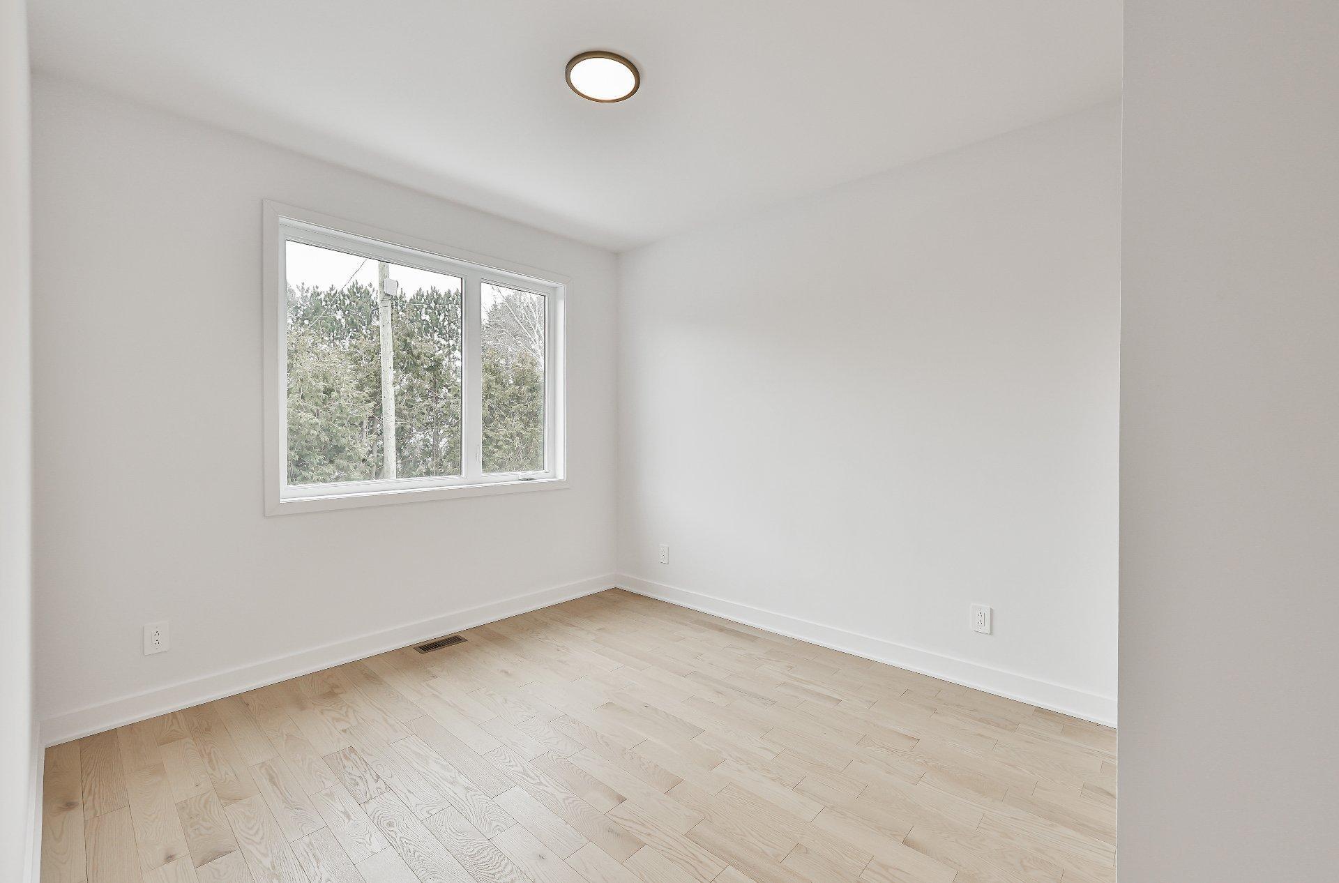 












Rue Lorrain

,
Saint-Lin/Laurentides,




QC
J5M2W5

