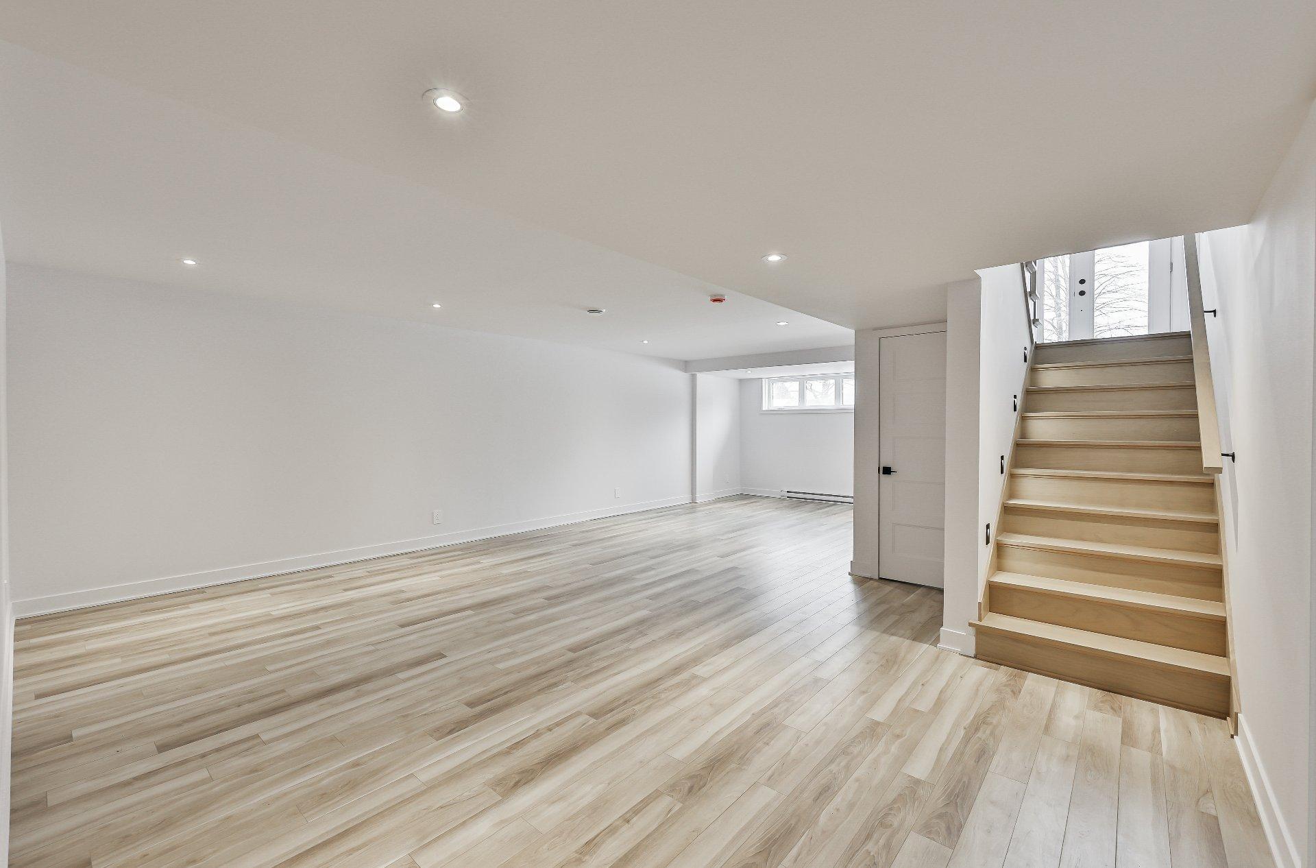 












Rue Lorrain

,
Saint-Lin/Laurentides,




QC
J5M2W5

