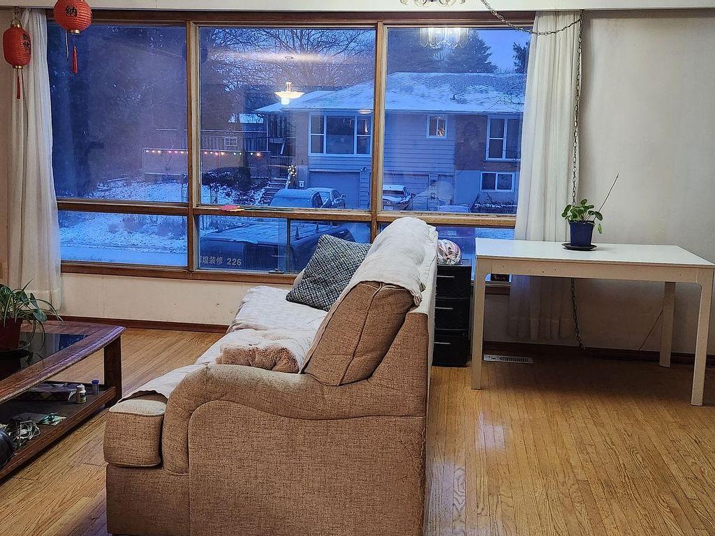









43


Sorrel

Place, Upper (Room),
Waterloo,




ON
N2L 4H2

