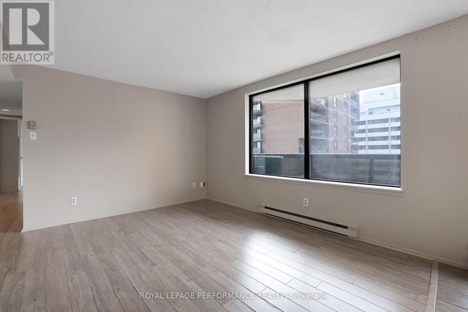












1701 - 470 LAURIER AVENUE W

,
Ottawa,




Ontario
K1R7W9

