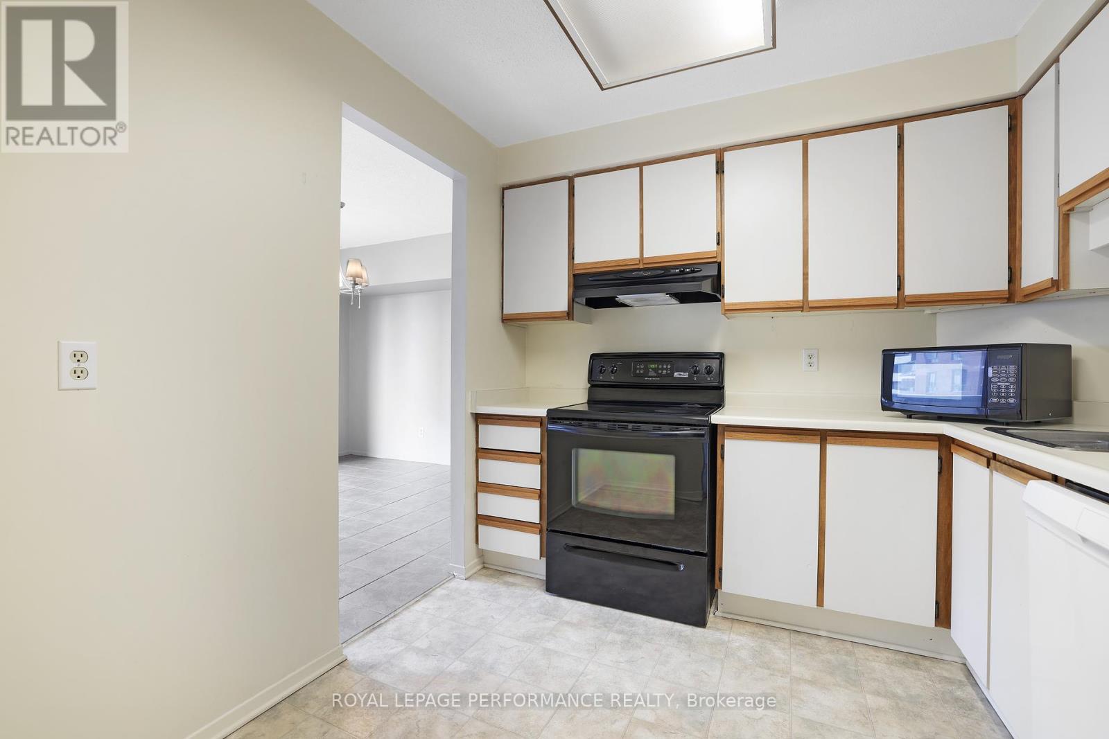 












1701 - 470 LAURIER AVENUE W

,
Ottawa,




Ontario
K1R7W9

