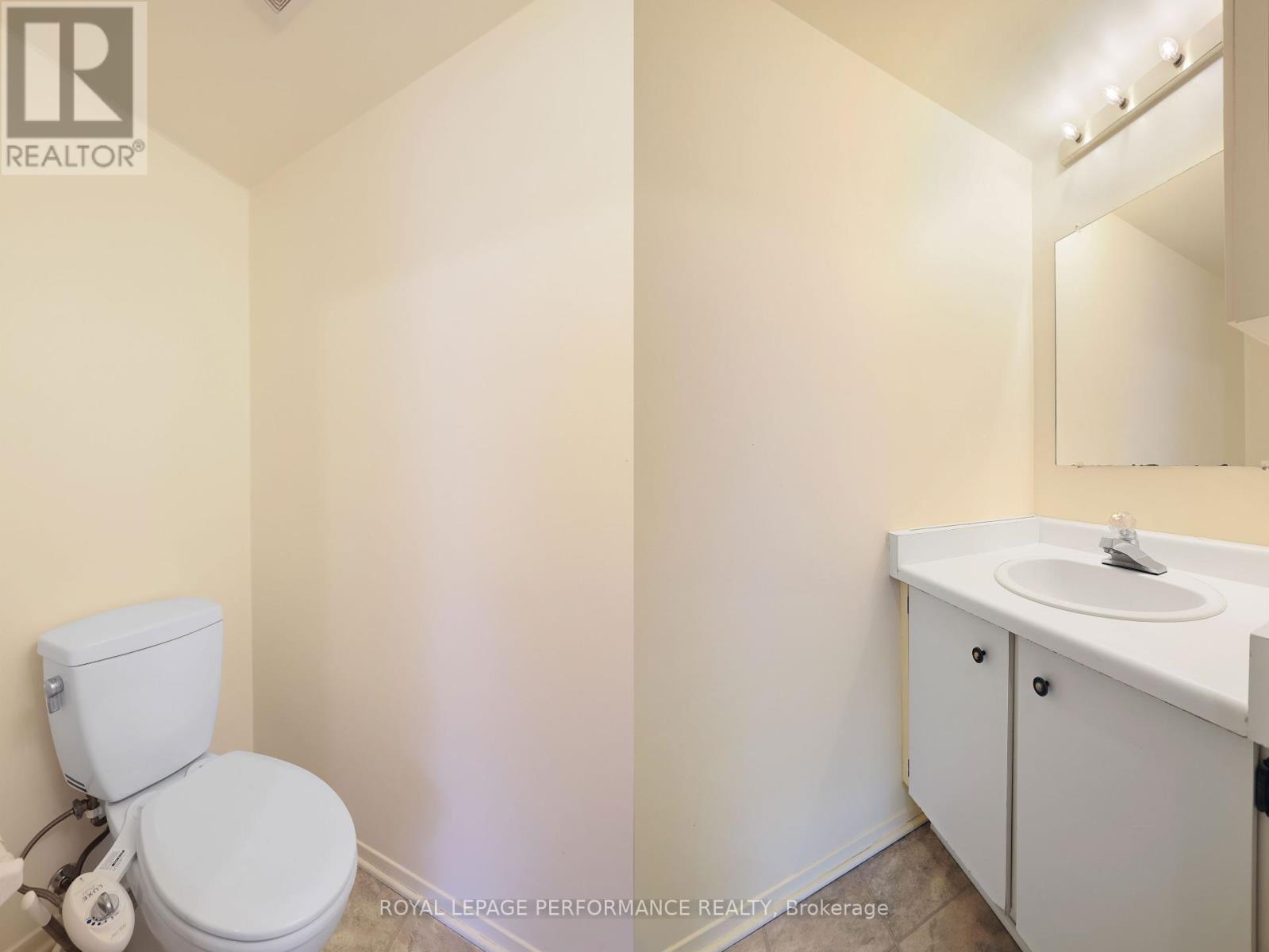 












1701 - 470 LAURIER AVENUE W

,
Ottawa,




Ontario
K1R7W9

