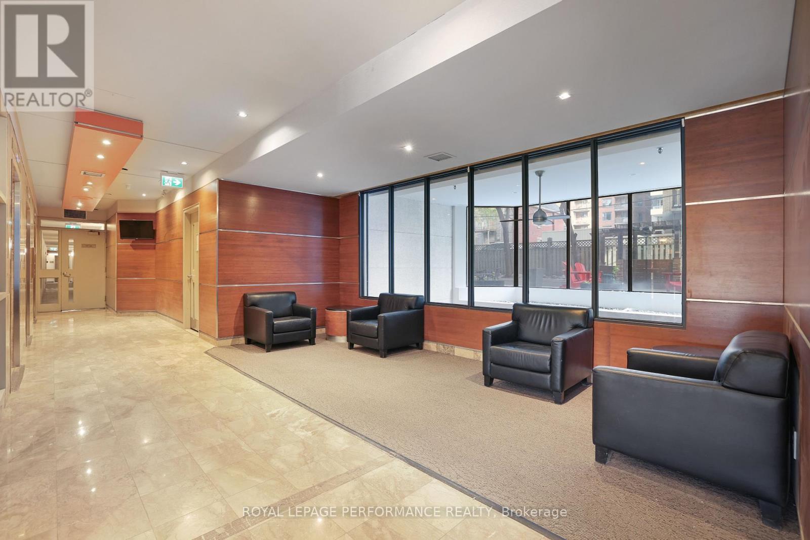 












1701 - 470 LAURIER AVENUE W

,
Ottawa,




Ontario
K1R7W9

