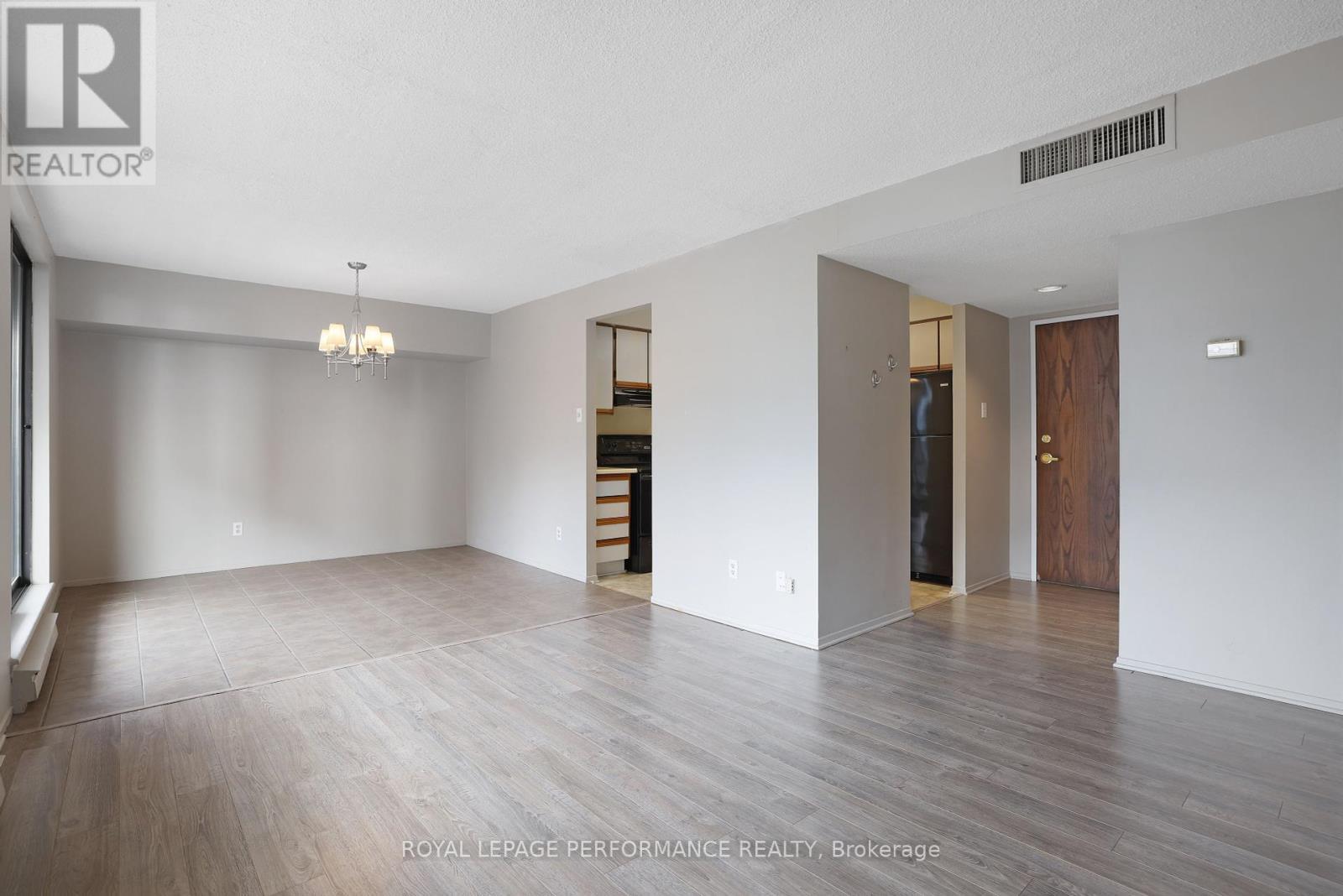 












1701 - 470 LAURIER AVENUE W

,
Ottawa,




Ontario
K1R7W9

