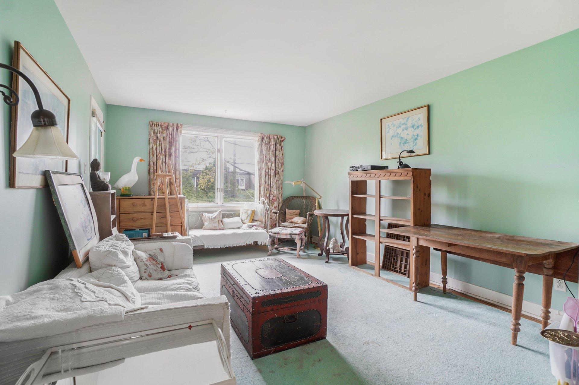 









194


Place Alton

,
Beaconsfield,




QC
H9W1Y7

