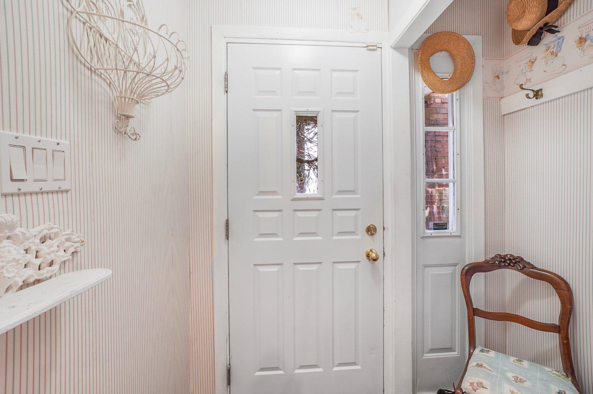









194


Place Alton

,
Beaconsfield,




QC
H9W1Y7

