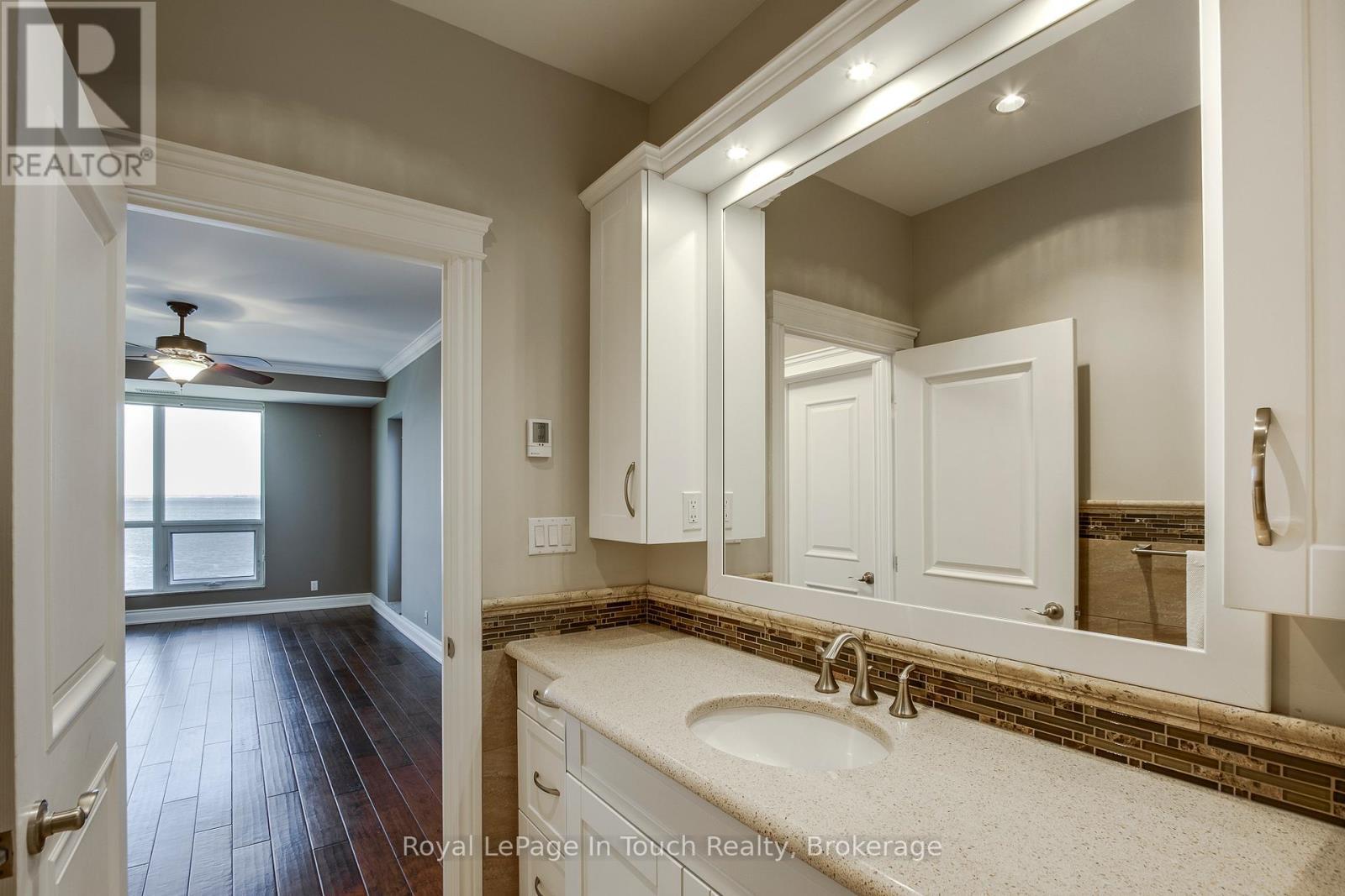 












UPH3 - 699 ABERDEEN BOULEVARD

,
Midland,




Ontario
L4R5P2

