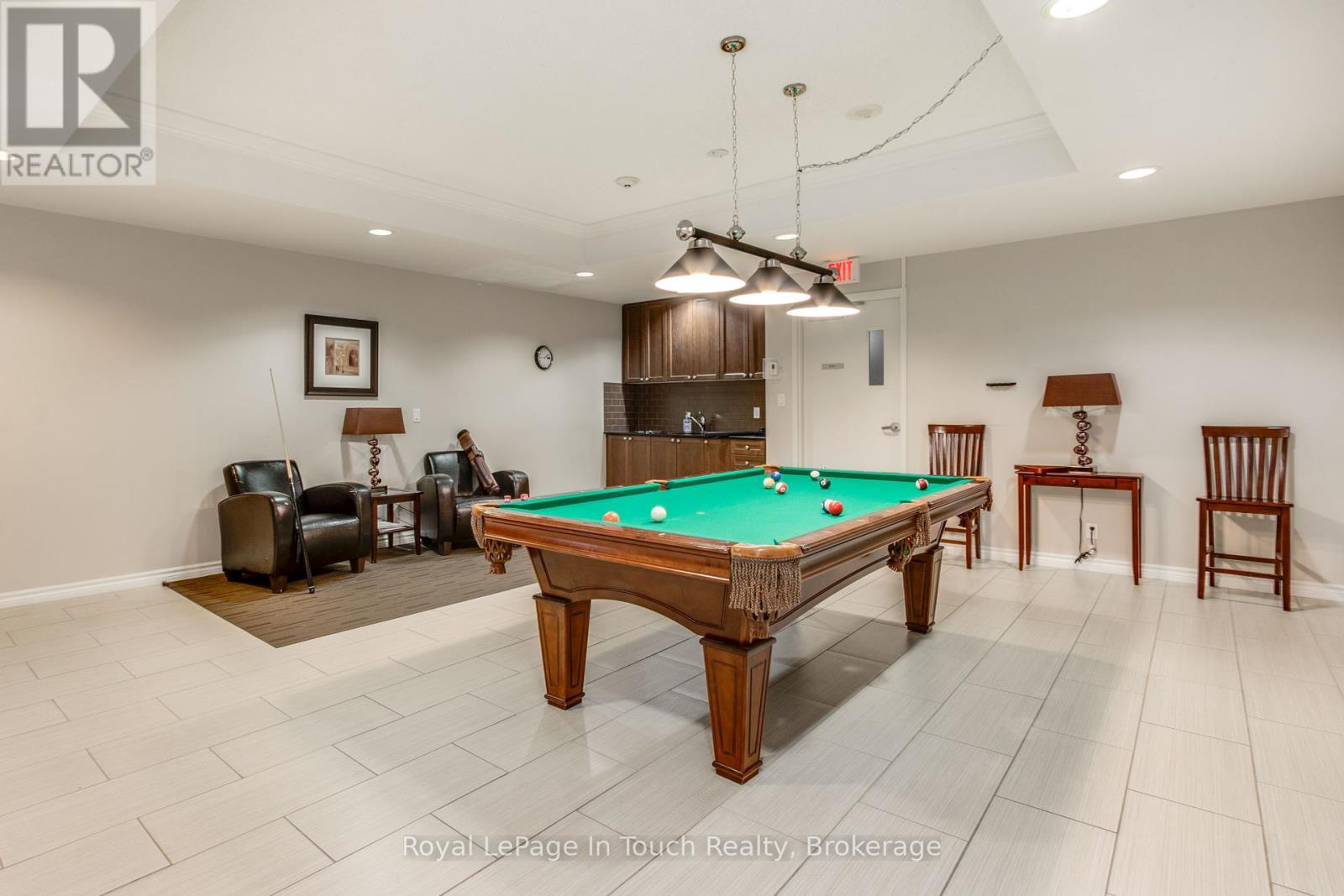 












UPH3 - 699 ABERDEEN BOULEVARD

,
Midland,




Ontario
L4R5P2

