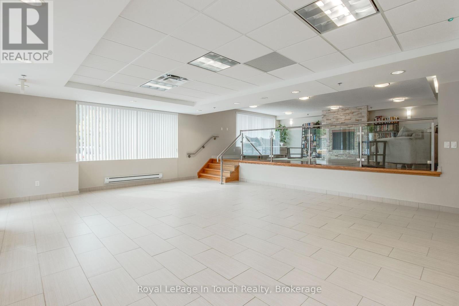 












UPH3 - 699 ABERDEEN BOULEVARD

,
Midland,




Ontario
L4R5P2

