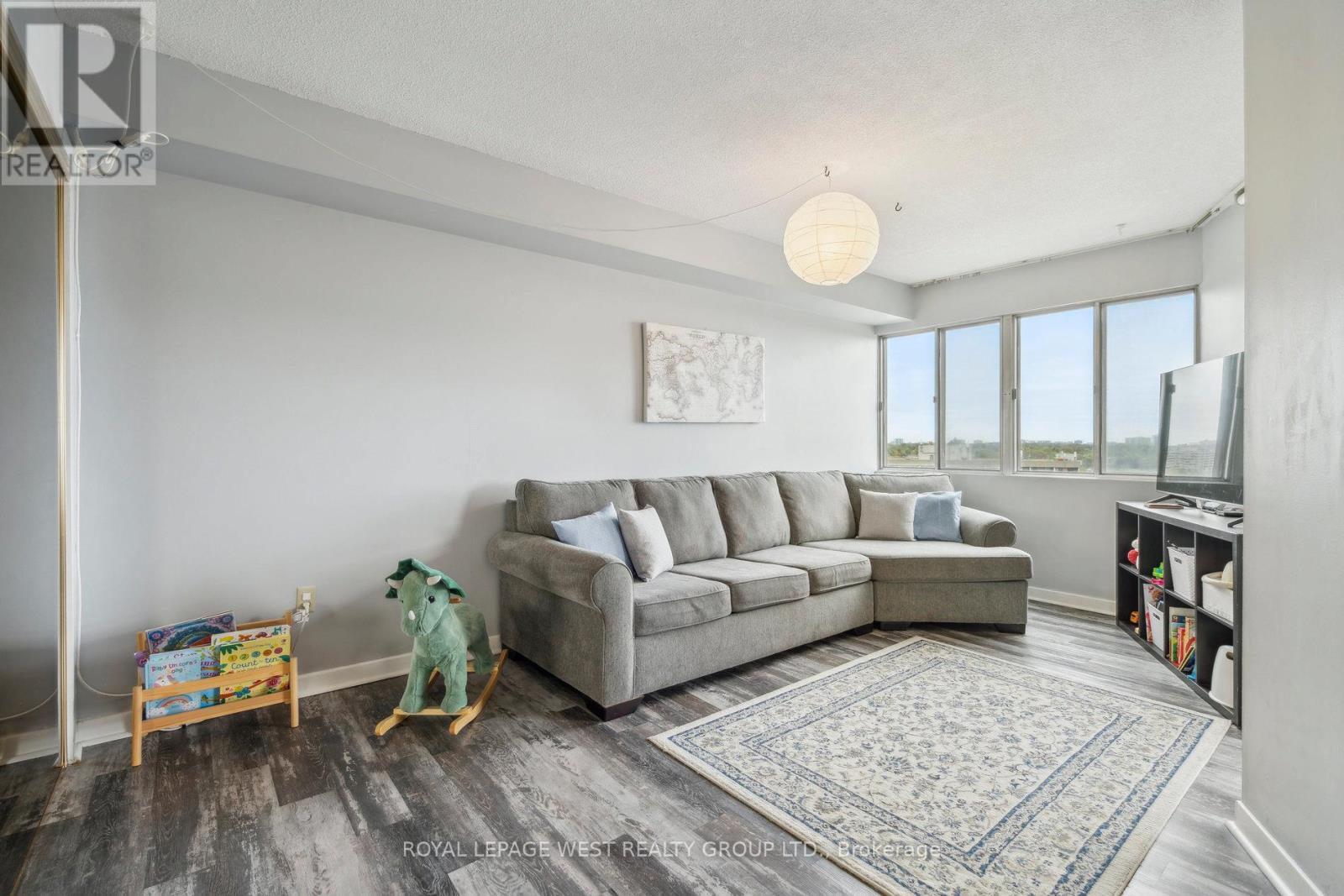 












1006 - 1580 MISSISSAUGA VALLEY

,
Mississauga,




Ontario
L5A3T8

