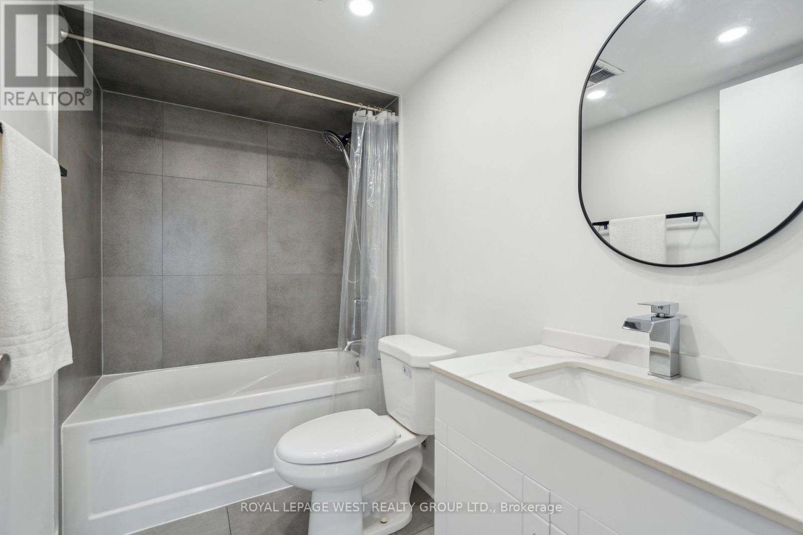 












1006 - 1580 MISSISSAUGA VALLEY

,
Mississauga,




Ontario
L5A3T8

