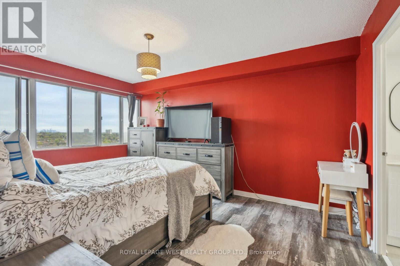 












1006 - 1580 MISSISSAUGA VALLEY

,
Mississauga,




Ontario
L5A3T8

