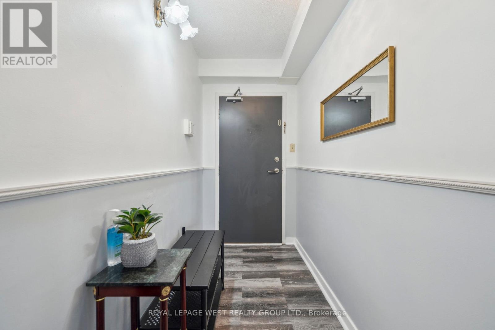 












1006 - 1580 MISSISSAUGA VALLEY

,
Mississauga,




Ontario
L5A3T8

