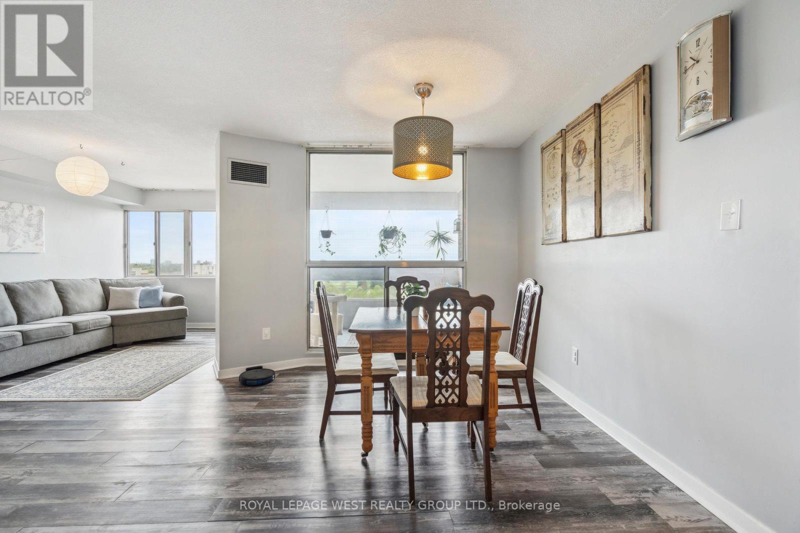 












1006 - 1580 MISSISSAUGA VALLEY

,
Mississauga,




Ontario
L5A3T8

