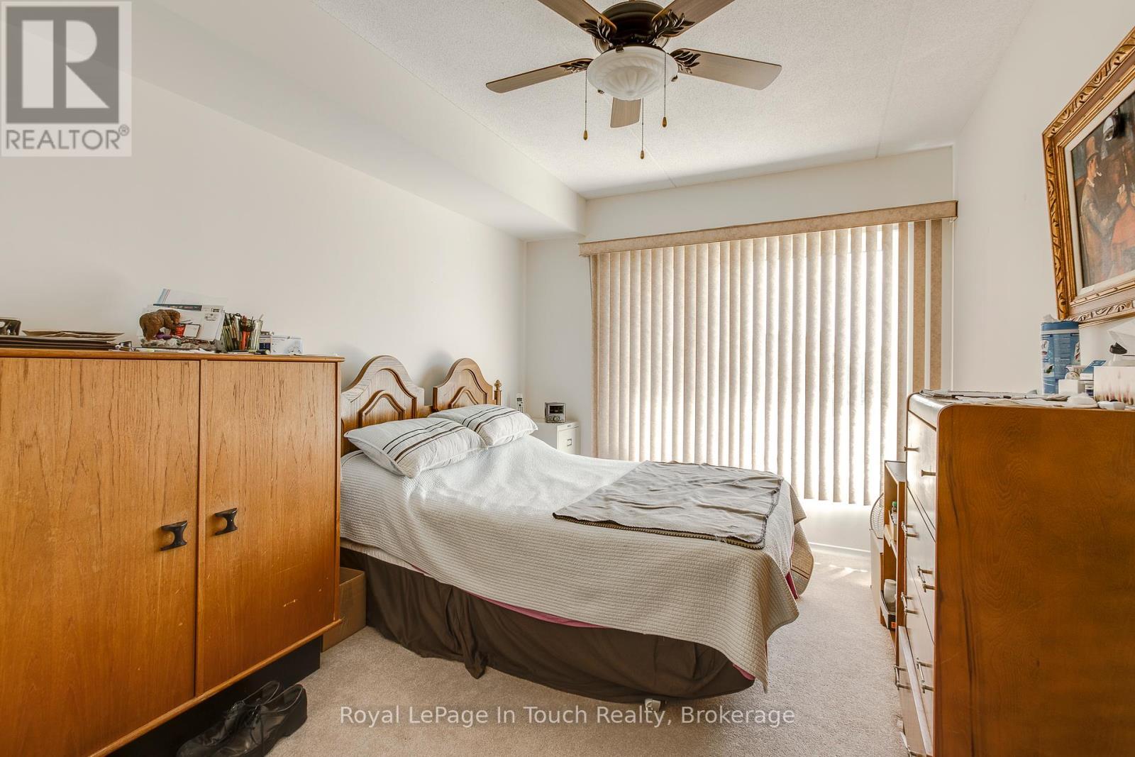 












203 - 333 LAFONTAINE ROAD W

,
Tiny,




Ontario
L9M0H1

