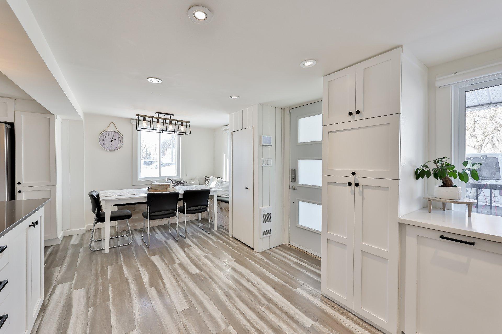 









3150


Ch. St-Charles

,
Terrebonne (Lachenaie),




QC
J6V0G9

