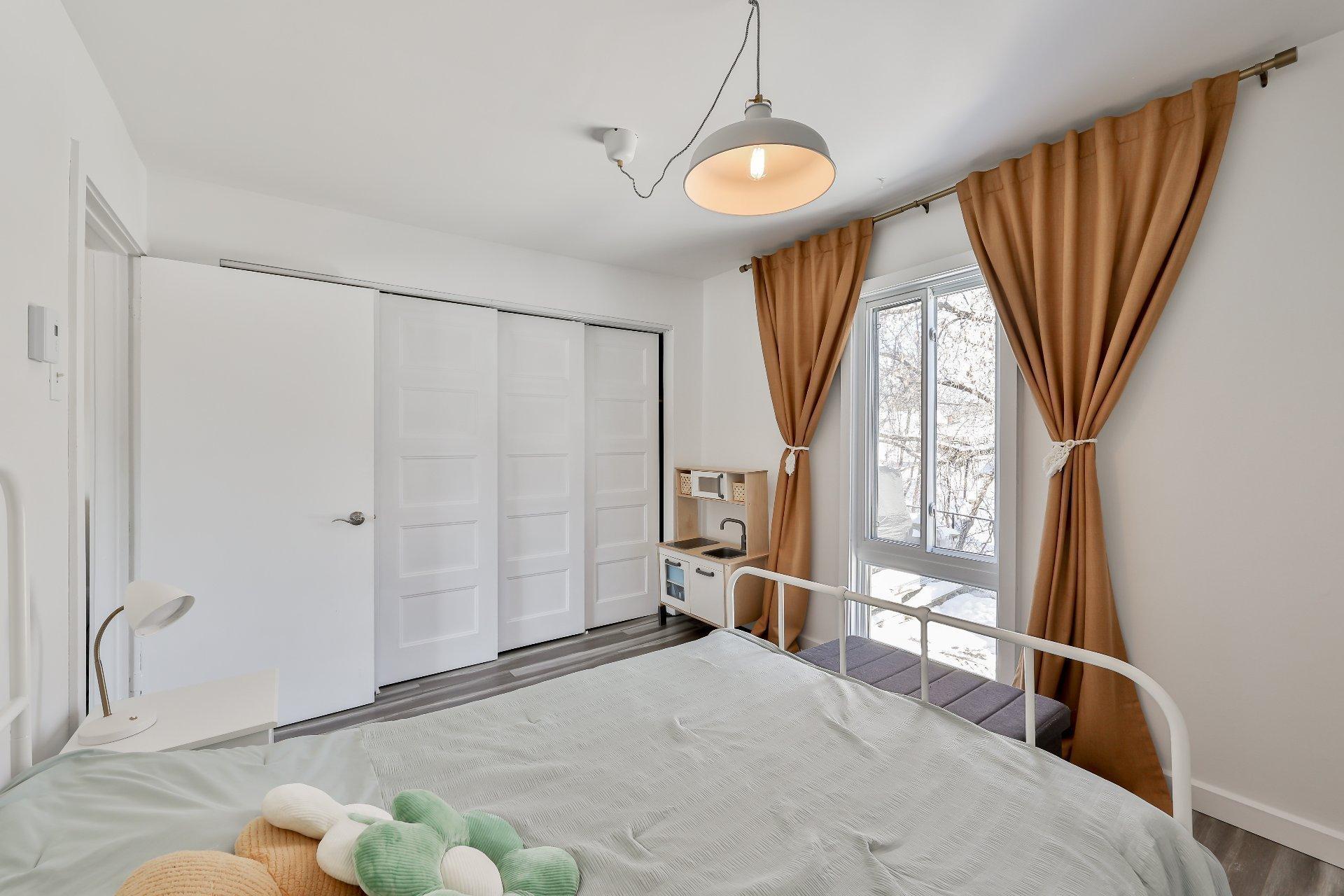 









3150


Ch. St-Charles

,
Terrebonne (Lachenaie),




QC
J6V0G9

