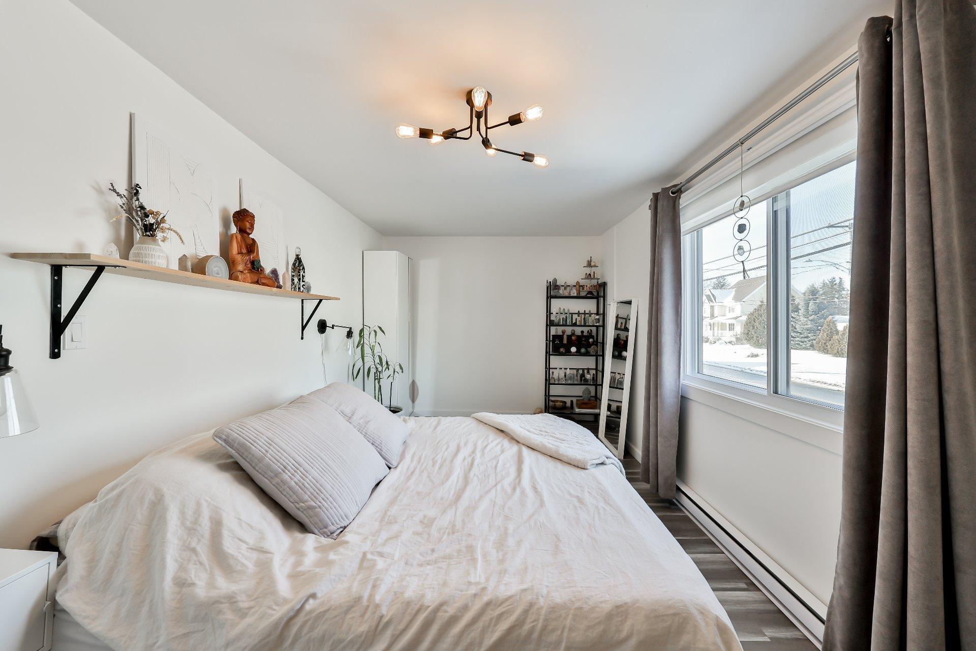









3150


Ch. St-Charles

,
Terrebonne (Lachenaie),




QC
J6V0G9

