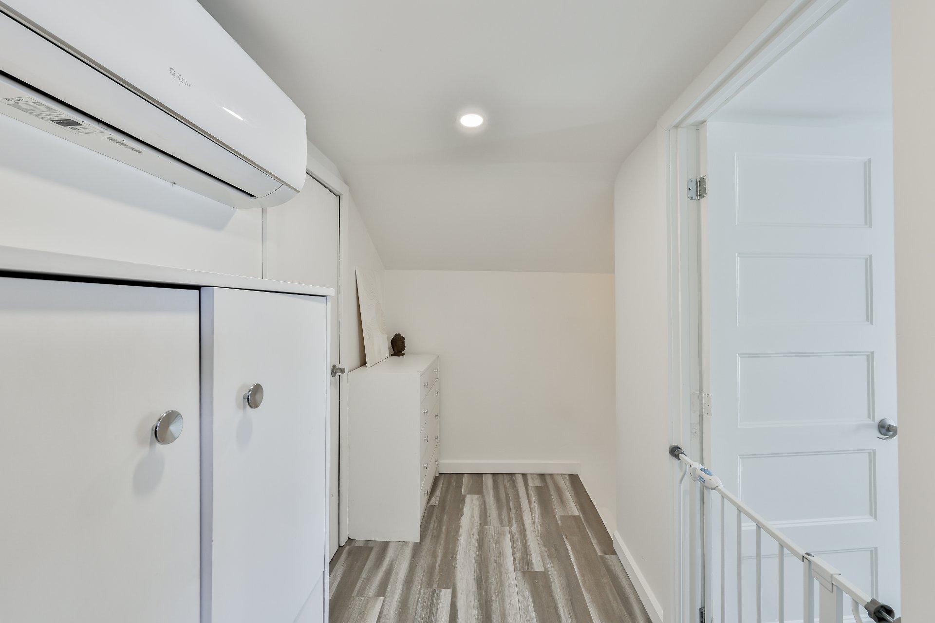 









3150


Ch. St-Charles

,
Terrebonne (Lachenaie),




QC
J6V0G9

