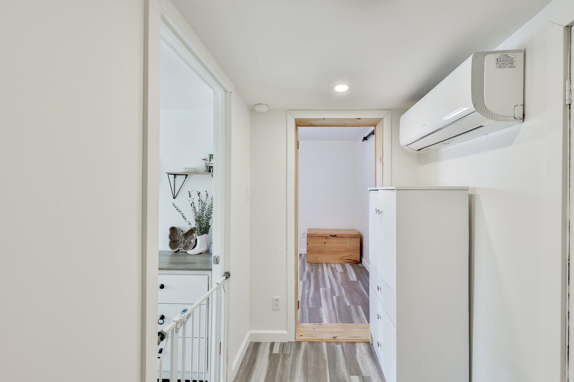 









3150


Ch. St-Charles

,
Terrebonne (Lachenaie),




QC
J6V0G9

