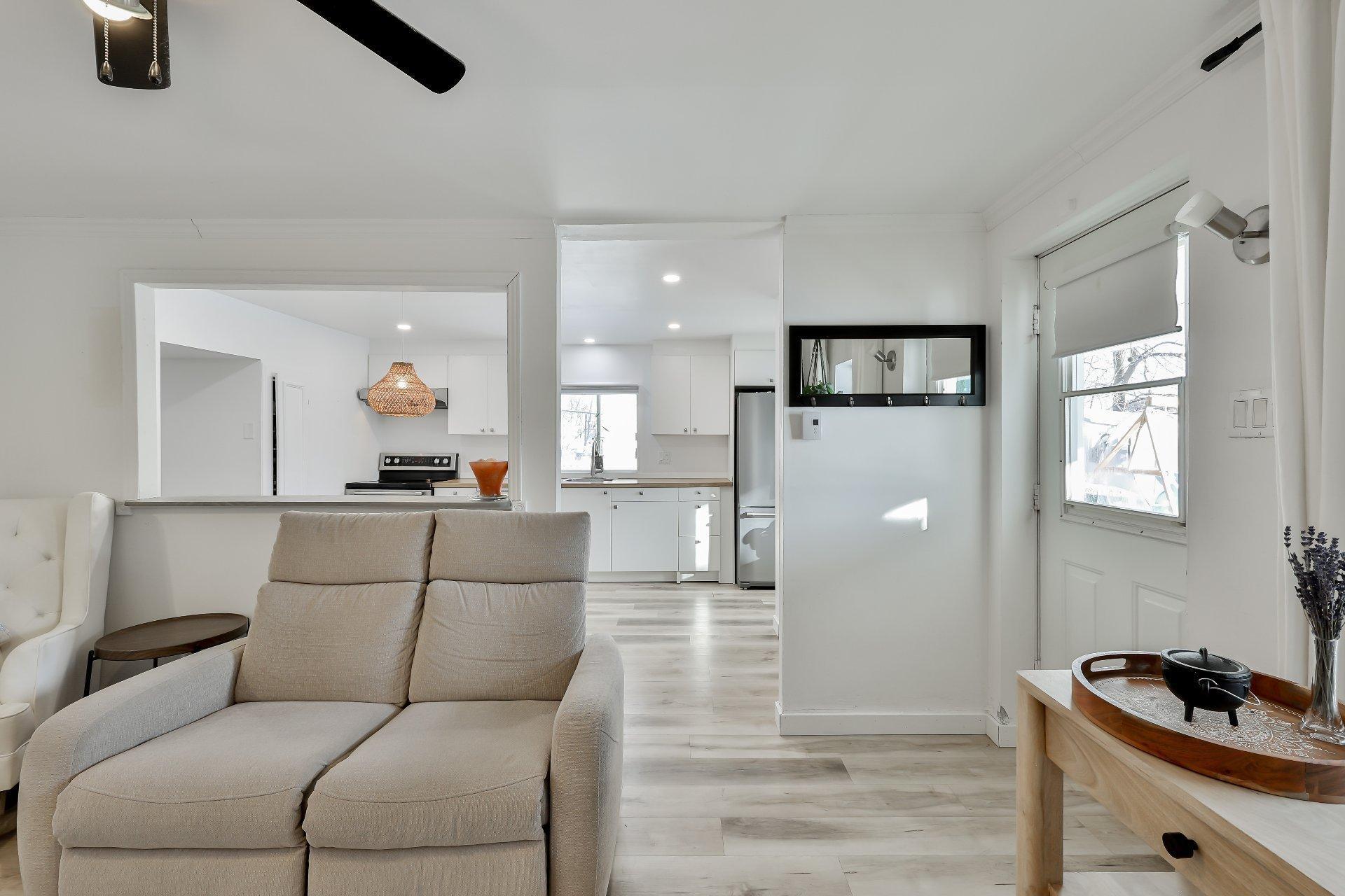 









3150


Ch. St-Charles

,
Terrebonne (Lachenaie),




QC
J6V0G9

