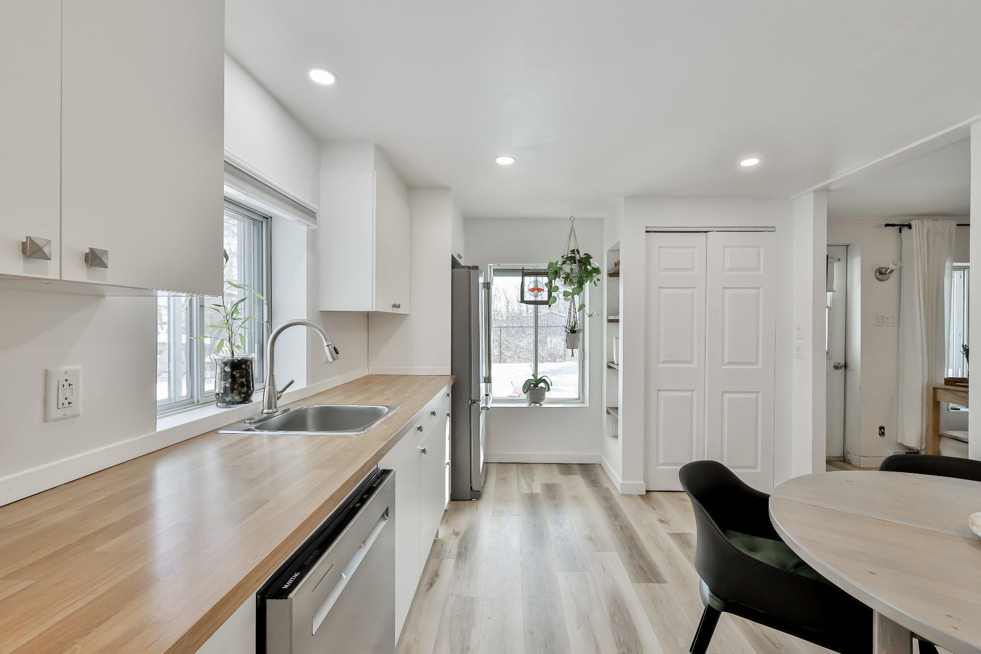 









3150


Ch. St-Charles

,
Terrebonne (Lachenaie),




QC
J6V0G9

