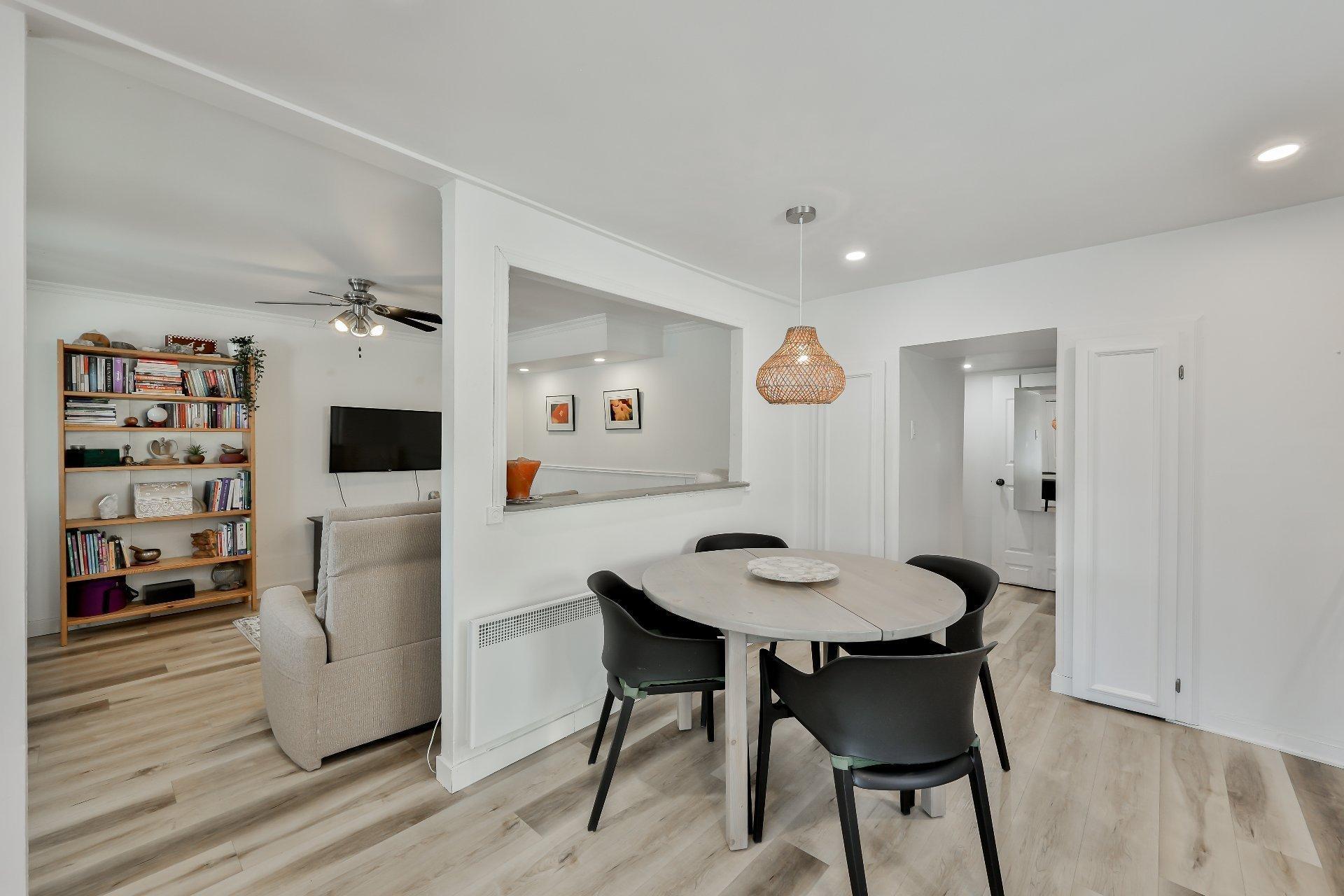 









3150


Ch. St-Charles

,
Terrebonne (Lachenaie),




QC
J6V0G9

