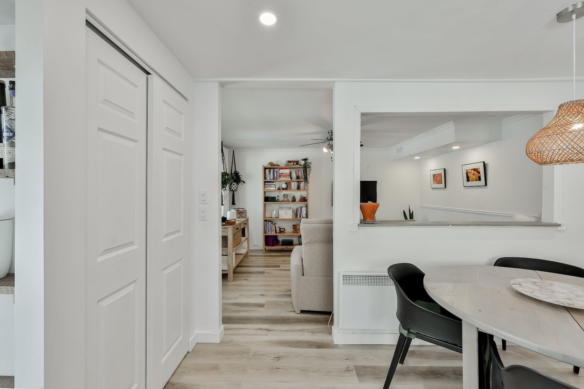 









3150


Ch. St-Charles

,
Terrebonne (Lachenaie),




QC
J6V0G9

