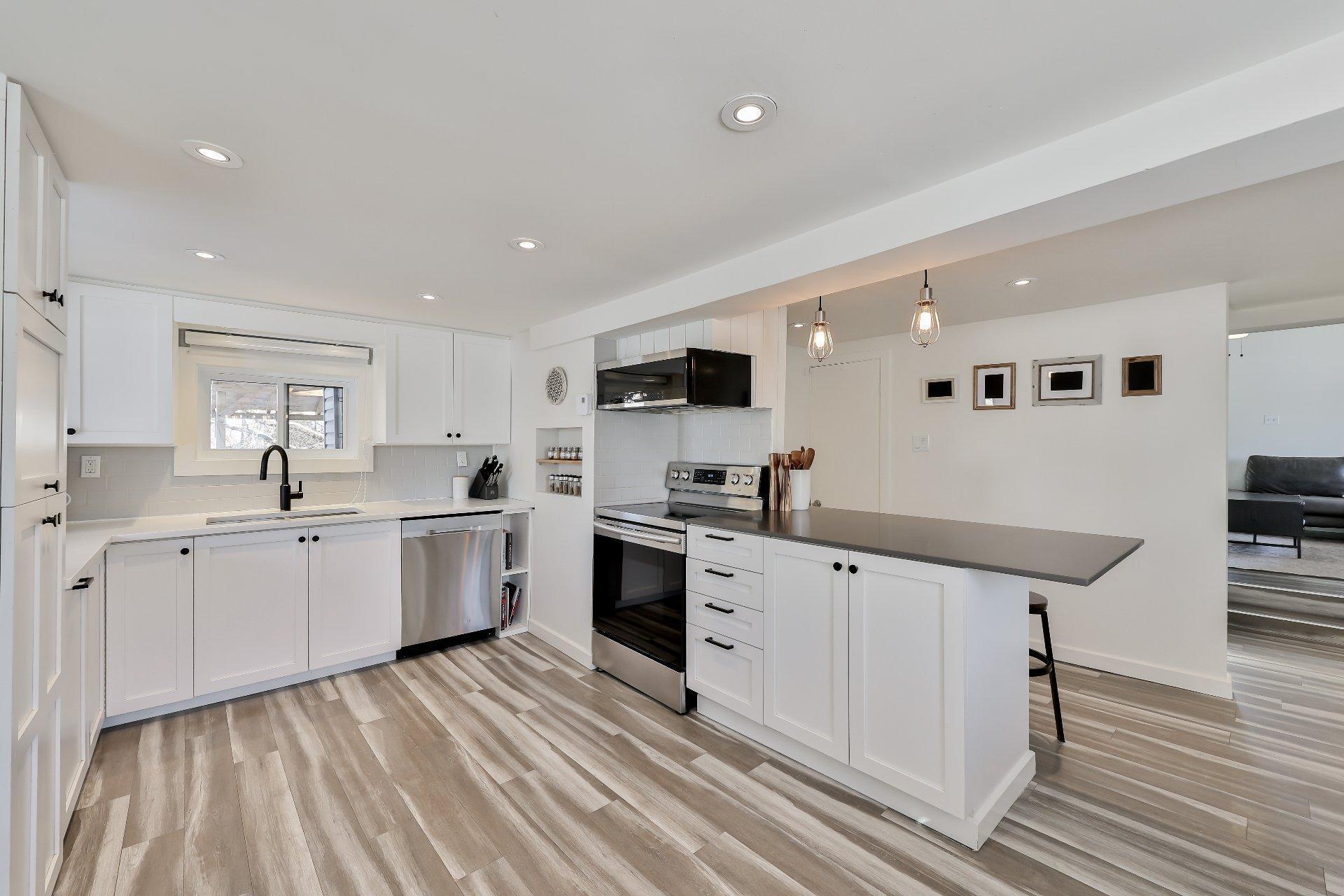 









3150


Ch. St-Charles

,
Terrebonne (Lachenaie),




QC
J6V0G9

