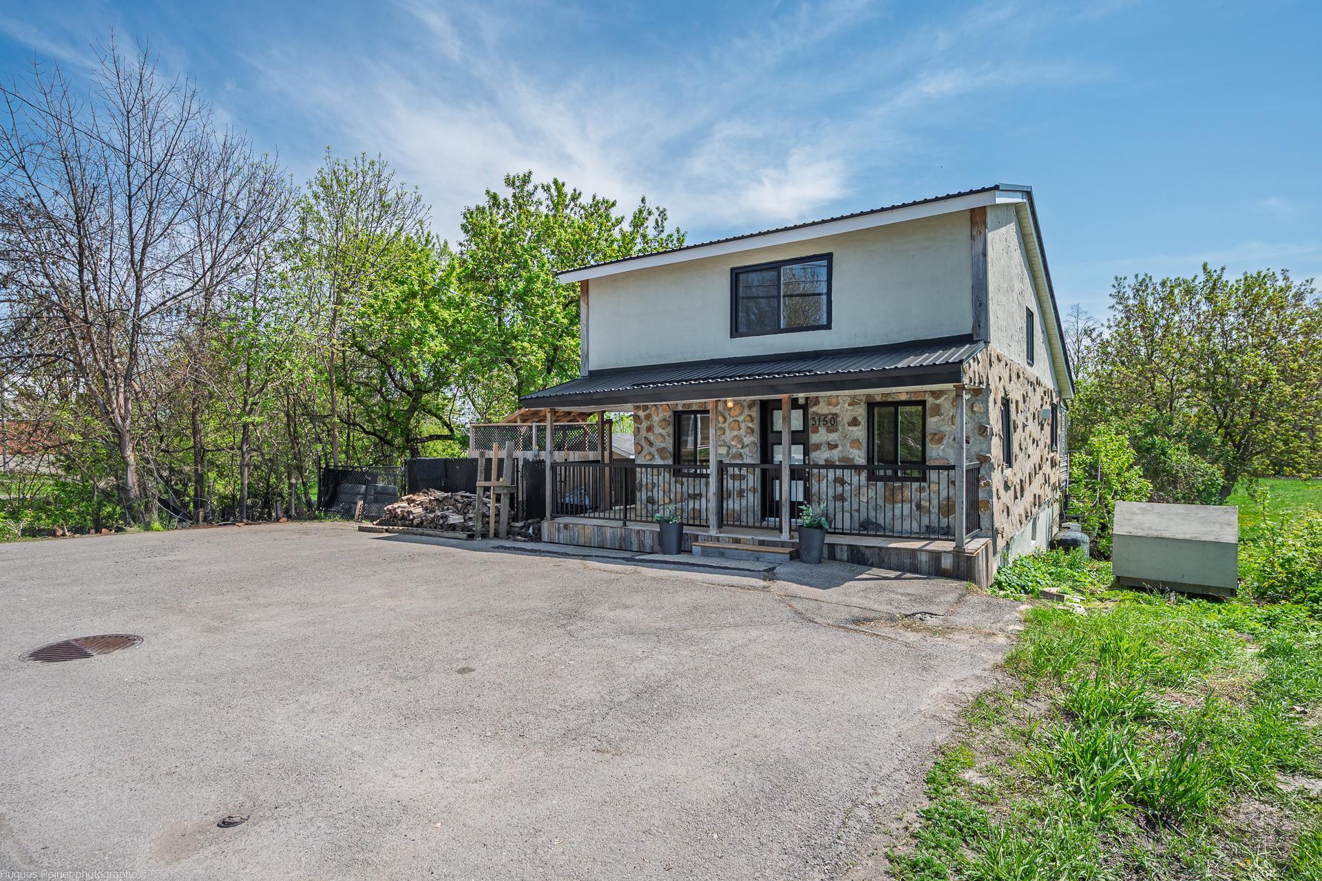 









3150


Ch. St-Charles

,
Terrebonne (Lachenaie),




QC
J6V0G9

