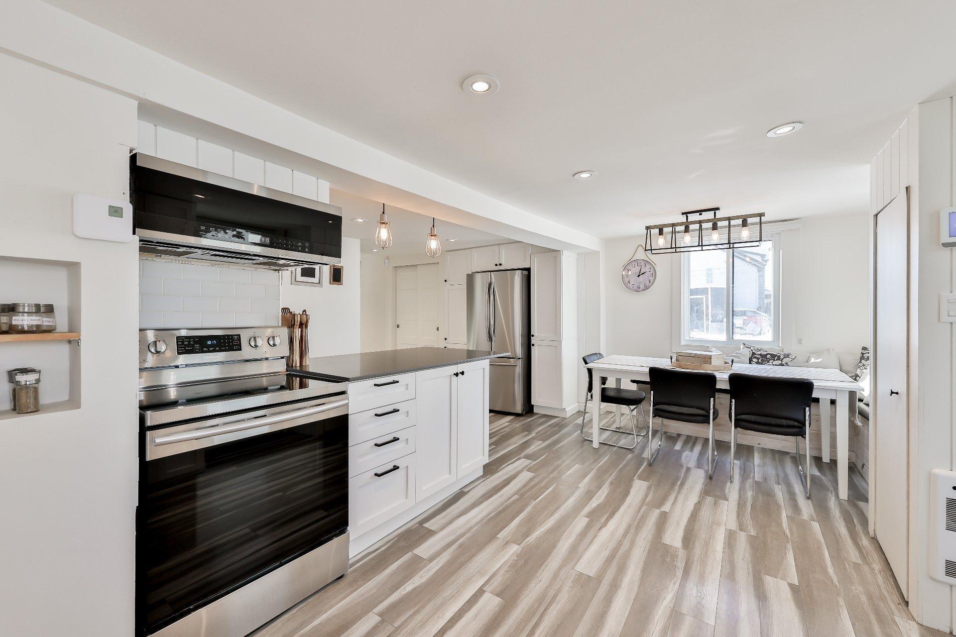 









3150


Ch. St-Charles

,
Terrebonne (Lachenaie),




QC
J6V0G9

