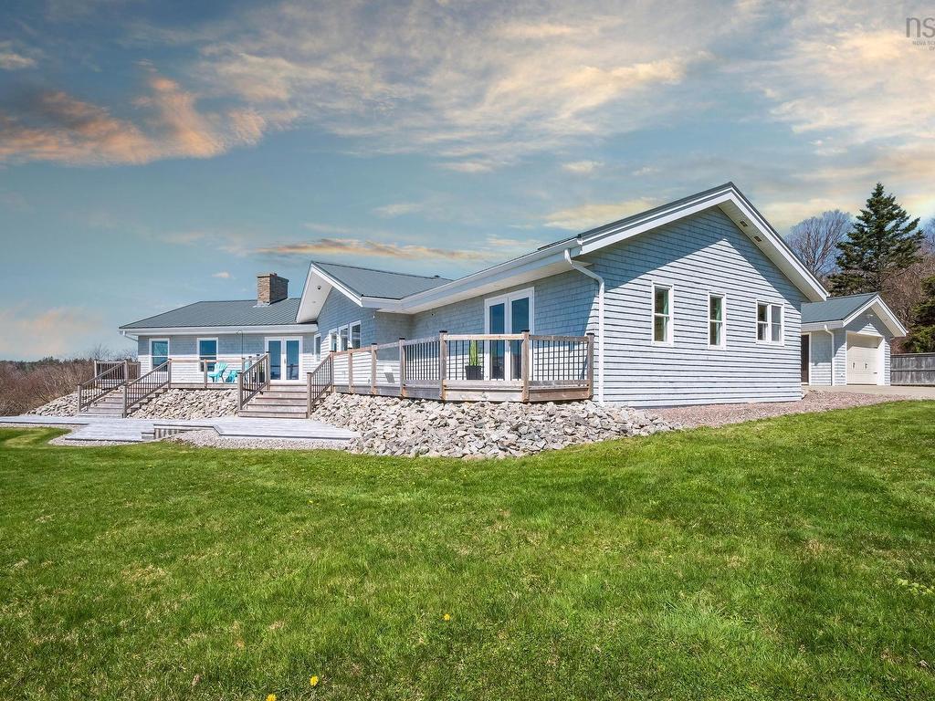 












52 Captain Landers Court

,
Hebron,




NS
B5A 5Z6

