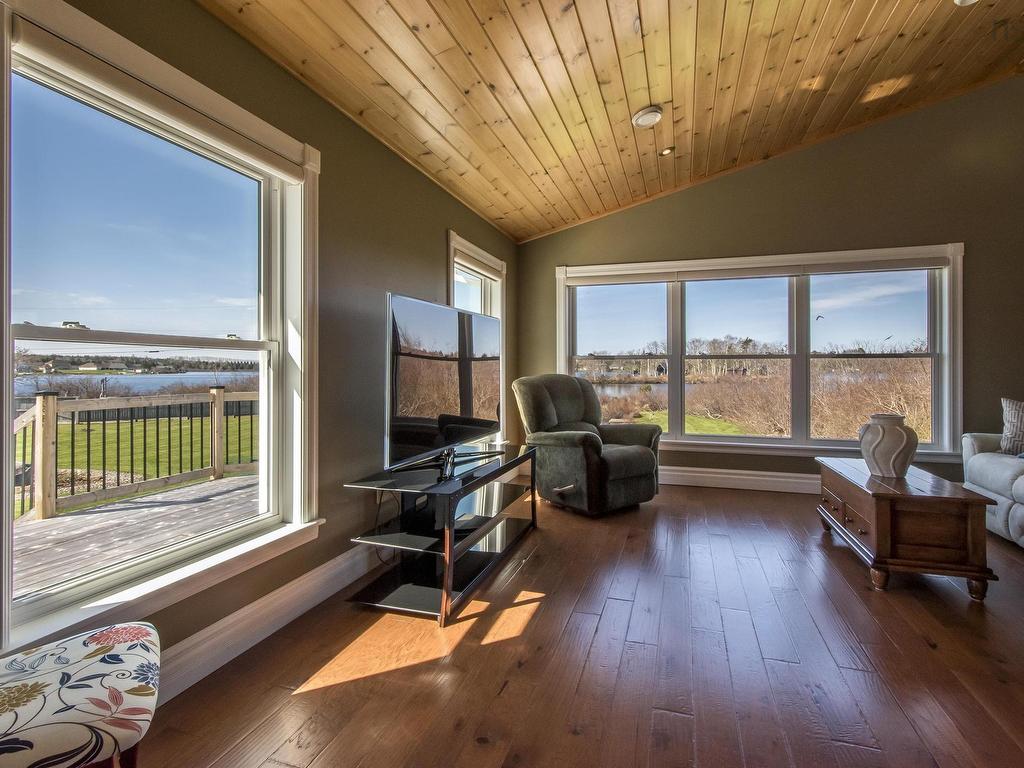 












52 Captain Landers Court

,
Hebron,




NS
B5A 5Z6

