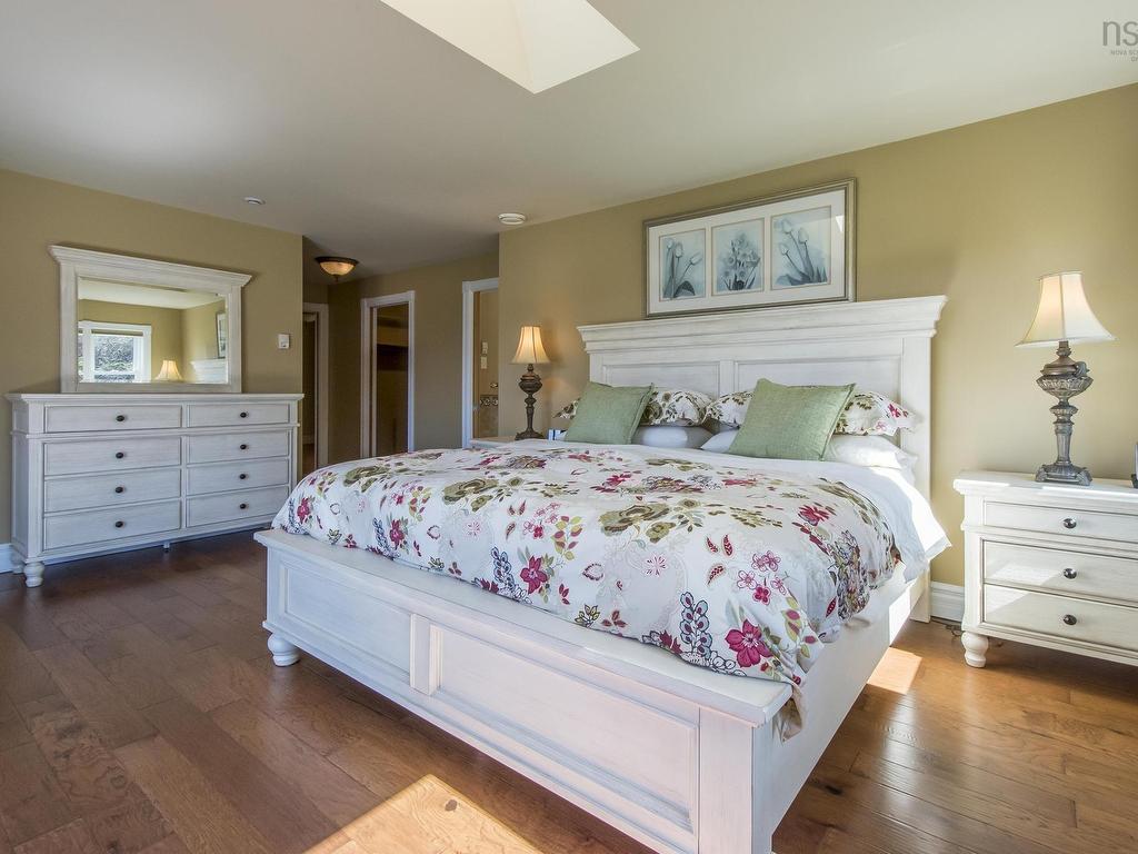 












52 Captain Landers Court

,
Hebron,




NS
B5A 5Z6

