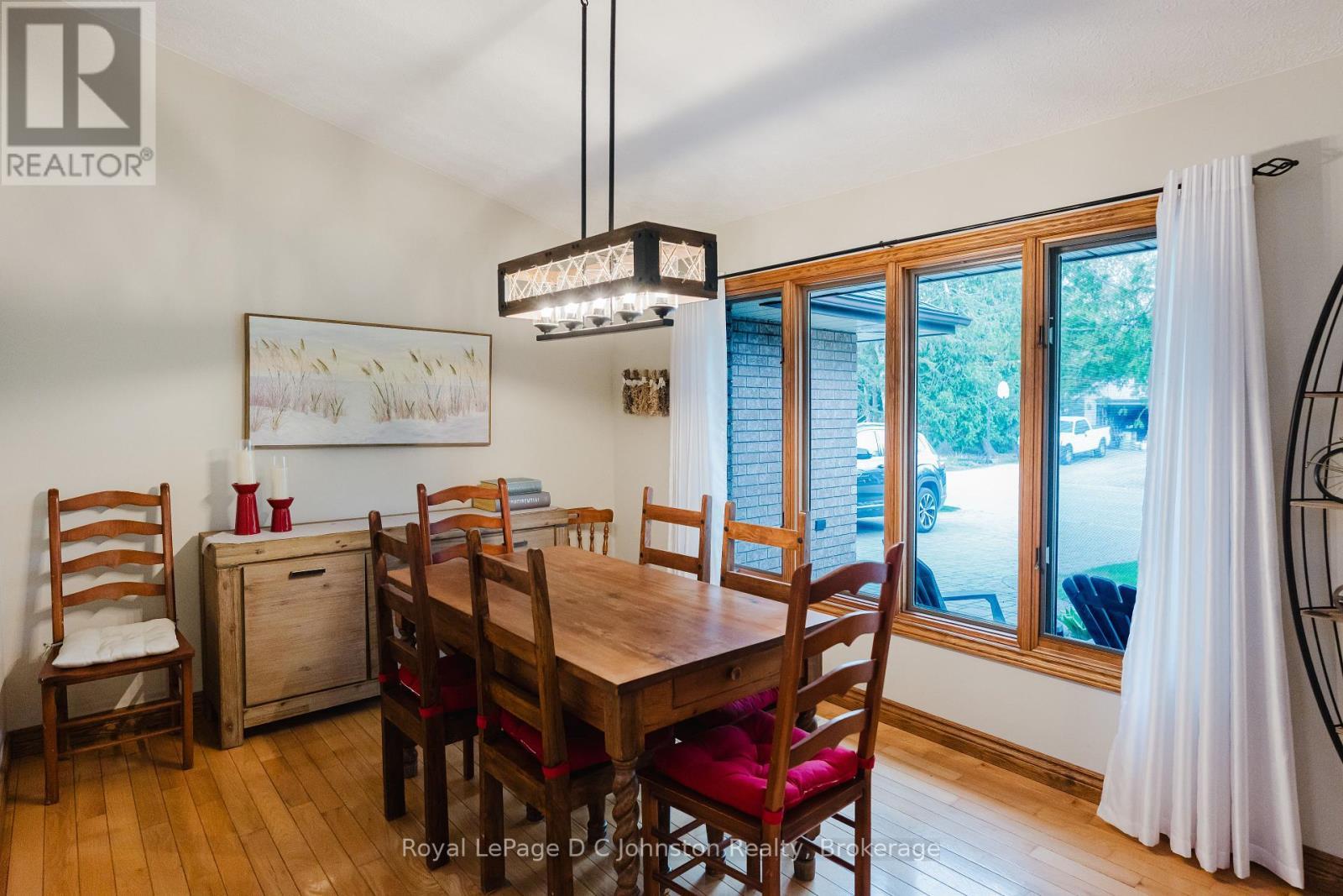 












30 CEDAR BUSH DRIVE

,
Saugeen Shores,




Ontario
N0H2L0

