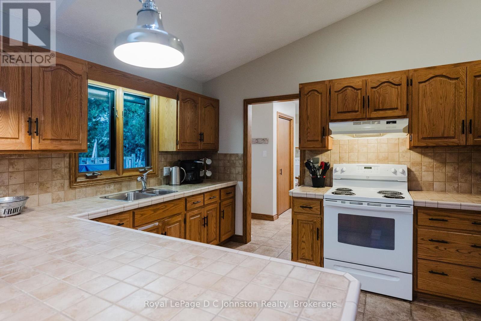 












30 CEDAR BUSH DRIVE

,
Saugeen Shores,




Ontario
N0H2L0

