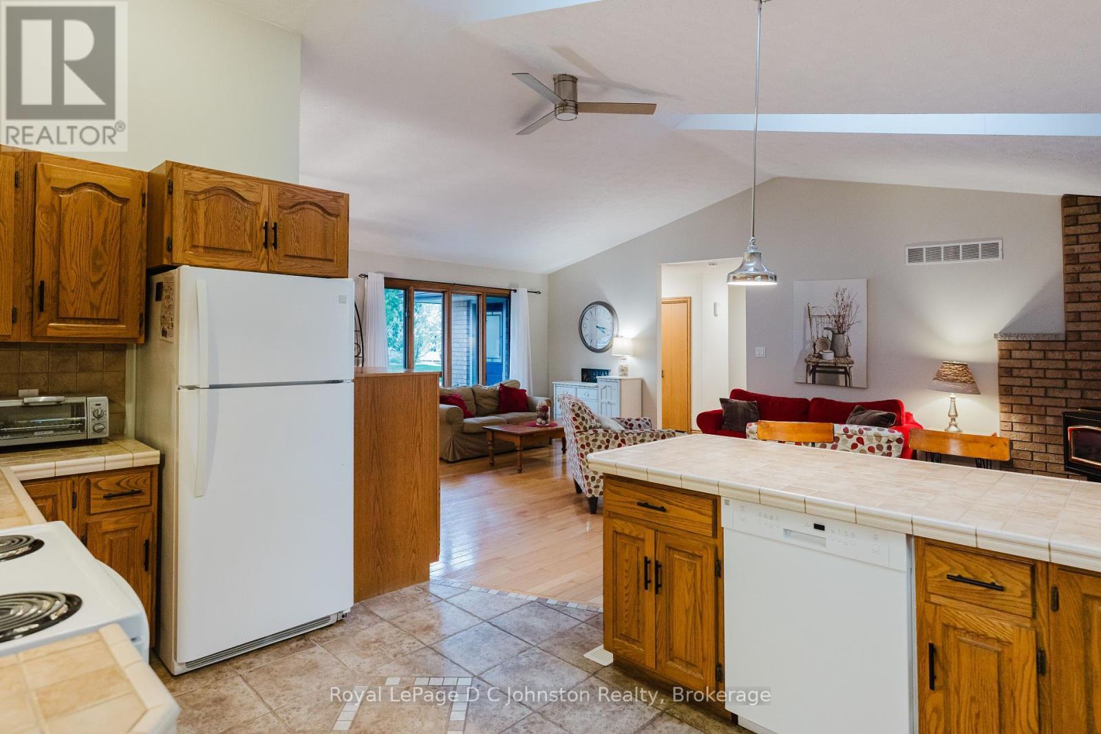 












30 CEDAR BUSH DRIVE

,
Saugeen Shores,




Ontario
N0H2L0

